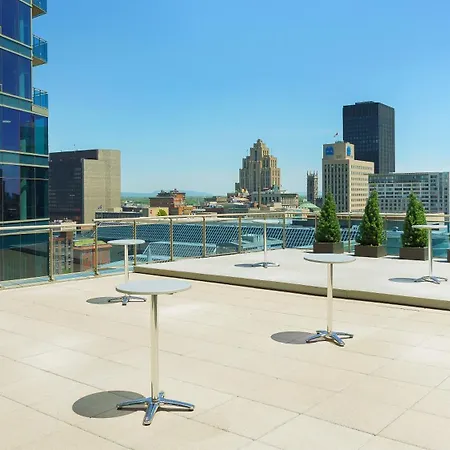 Courtyard Par Marriott Montreal Centre-Ville-3